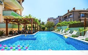 Paradise Chernomorets